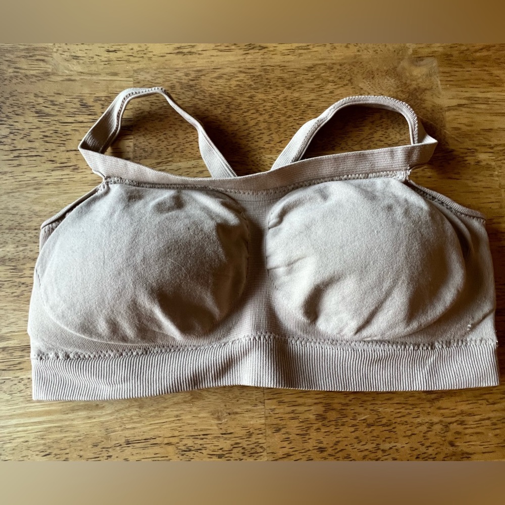 Hanes her way padded, sports bra, size medium